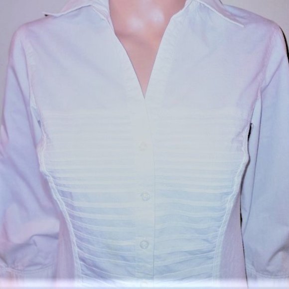 Zac & Rachel White Tuxedo Pleat Button Down Blouse Size S NWOT - Picture 2 of 3